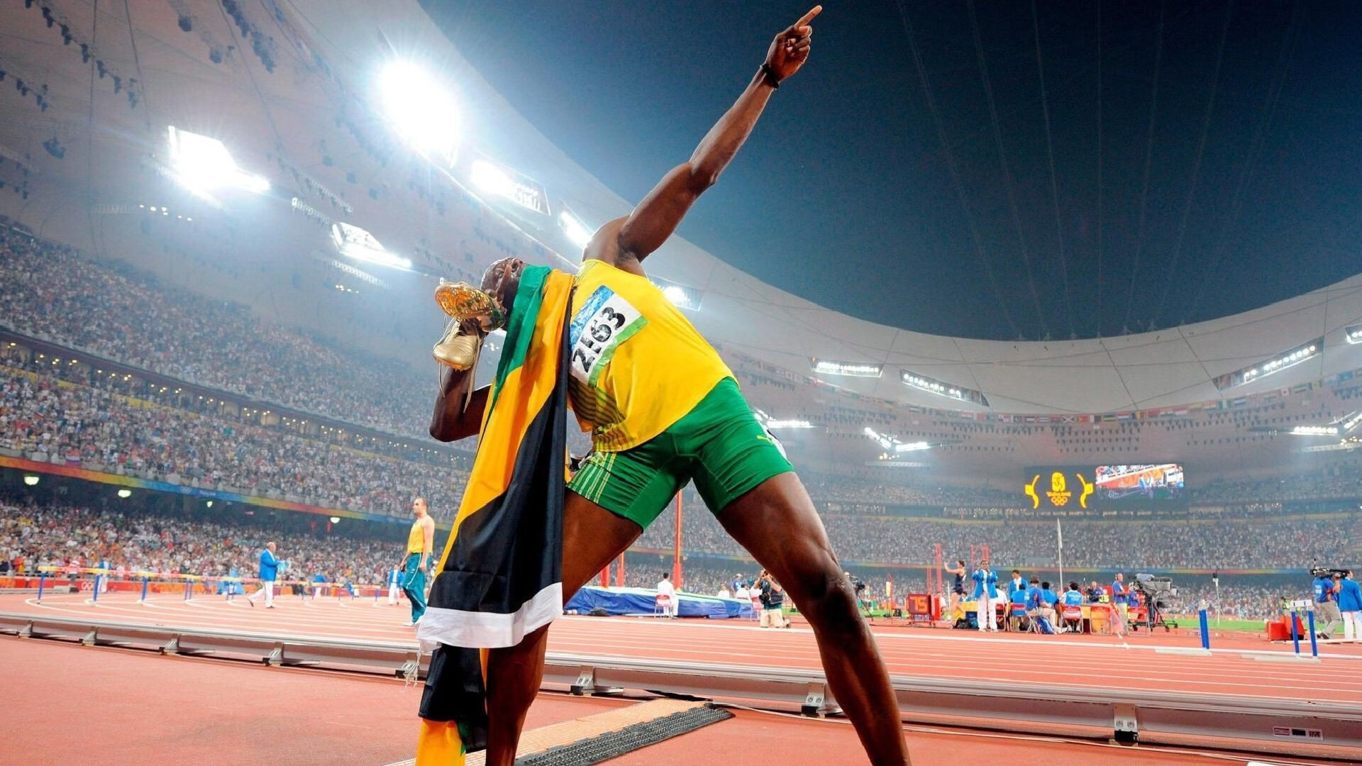 开云在线直播-英国男子接力选手配合默契赢得掌声，英国男子4x100米接力