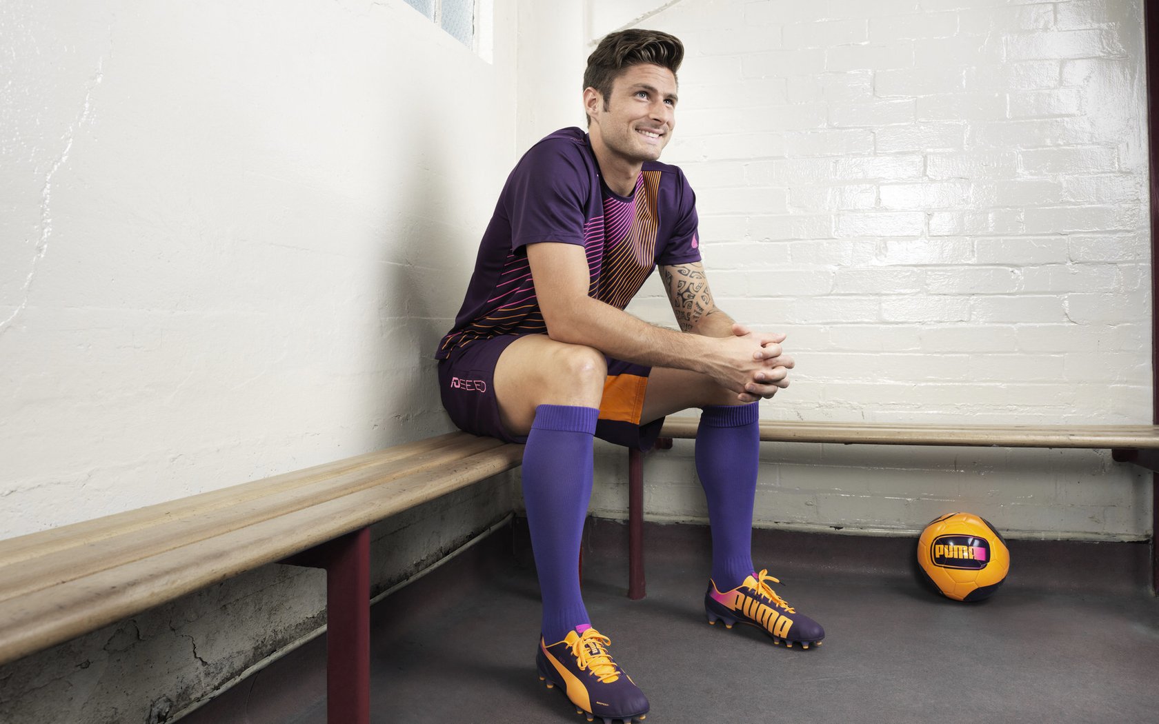 中国足球宣传月开启，系列公益活动精彩纷呈，足球公益比赛